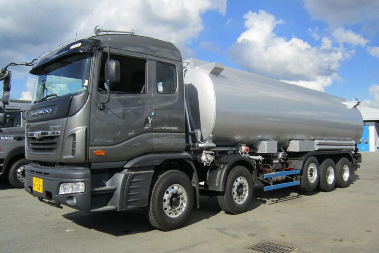 Daewoo Novus 10×5 Fuel tank truck
