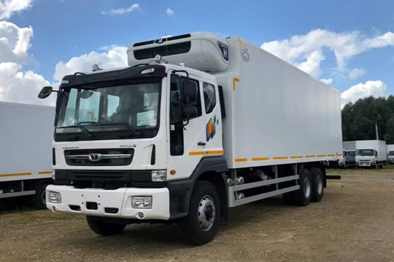 NOVUS 6×4 refrigerated truck